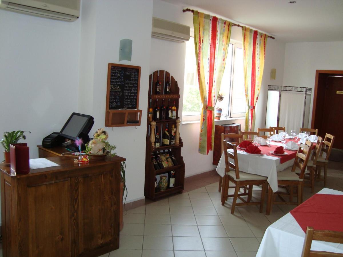 Vila Zoppas Inn Sînnicolau Mare 외부 사진